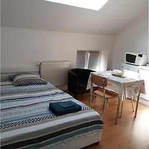  Apartment Mantekila